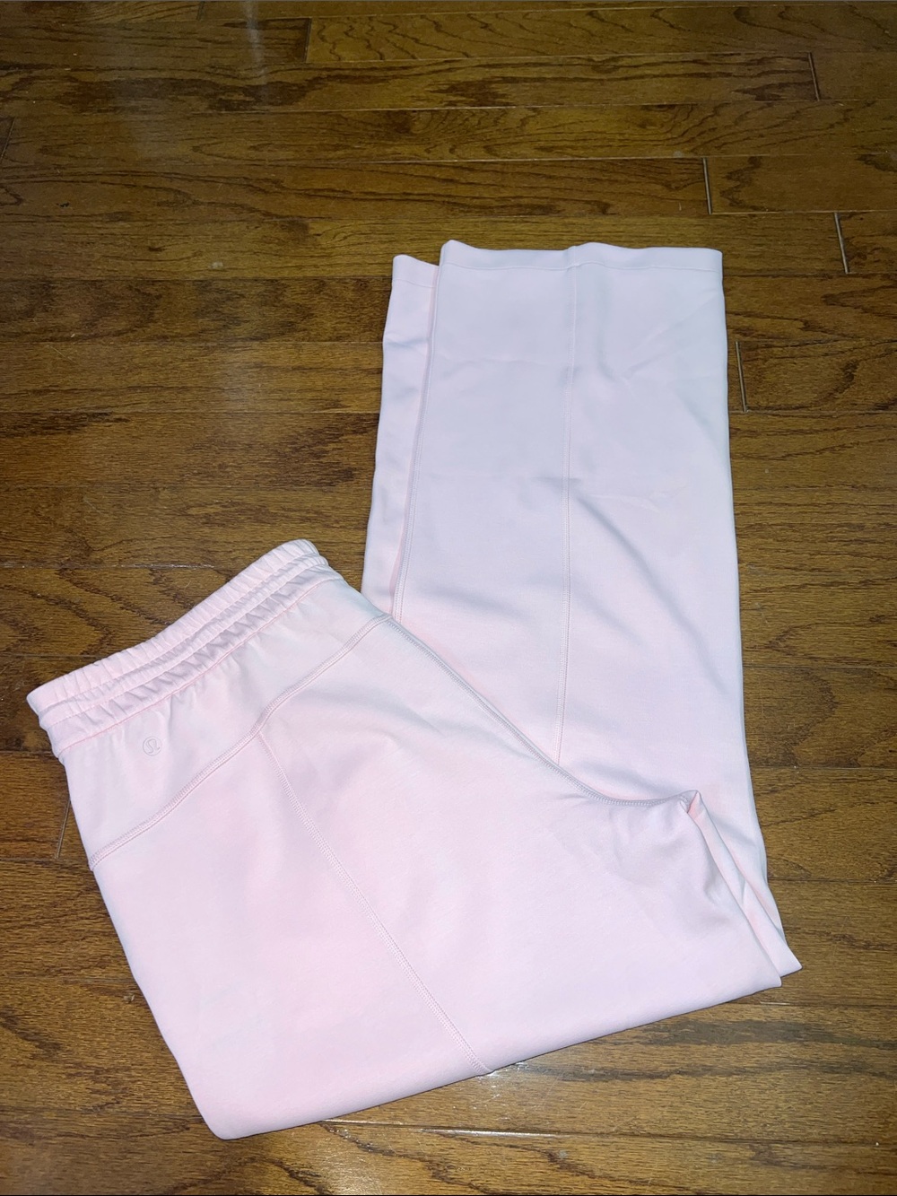47. Lululemon Softstreme High-Rise Pant
Strawberry Milkshake NWT size 14 - Picture 6 of 10